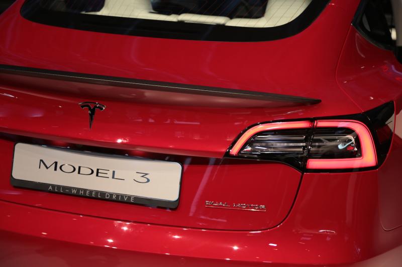 Tesla Model 3 | nos photos depuis le Mondial de l'Auto 2018